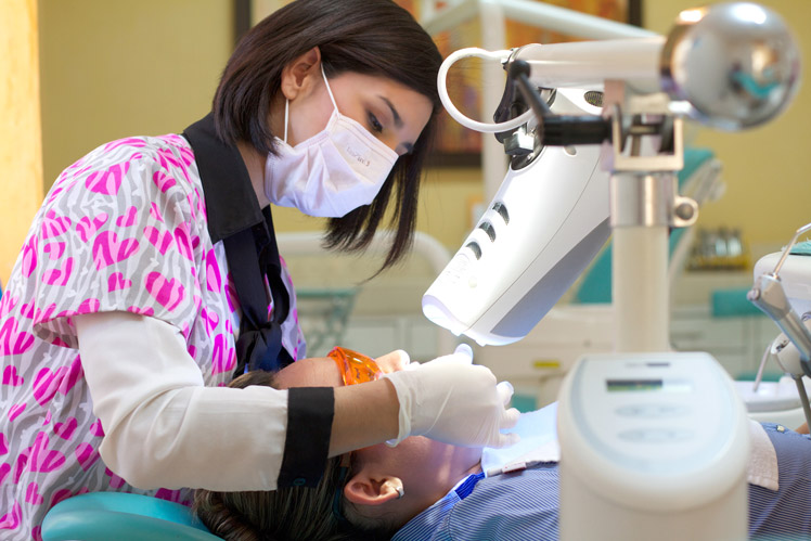Dentistas especializados - Sonrisa mata carita